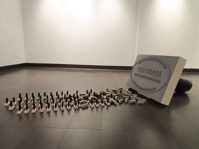 The Weight of That Moment - a Sculpture & Installation Artowrk by Veronica Ibargüengoitia